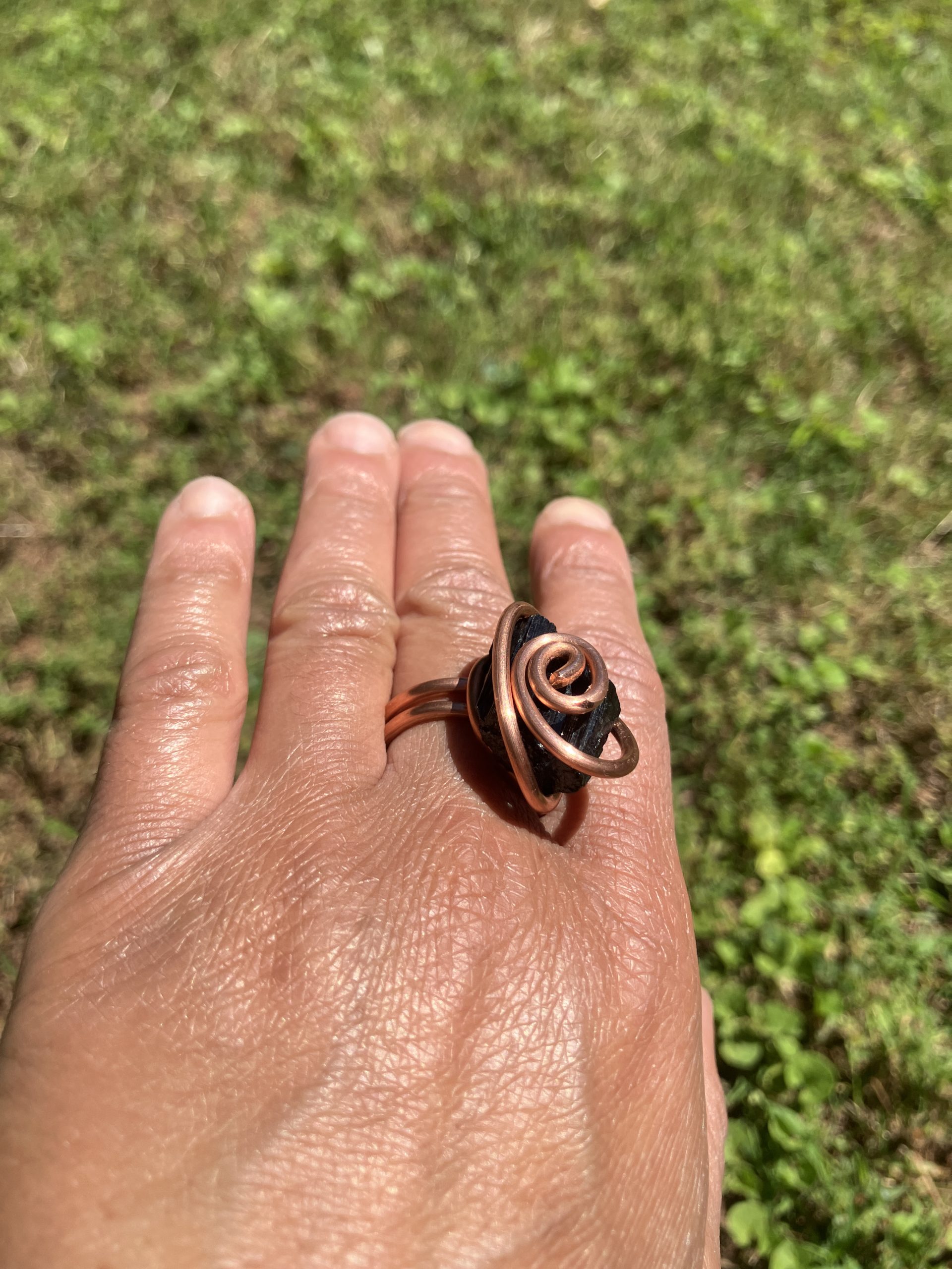 Black Tourmaline Spaceship Ring, Size 8 - Image 3